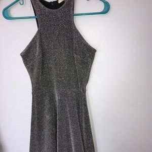 Cute date night dress!